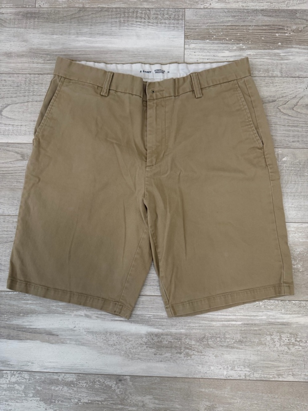 Old Navy Men's Ultimate Slim Khaki Chino Shorts - Tan Size 33